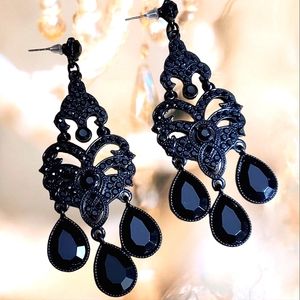 COPY - Fashion black stone chandelier earrings.